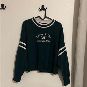 Abercrombie and Fitch Denver Ski Club Green Sweatshirt Cropped
